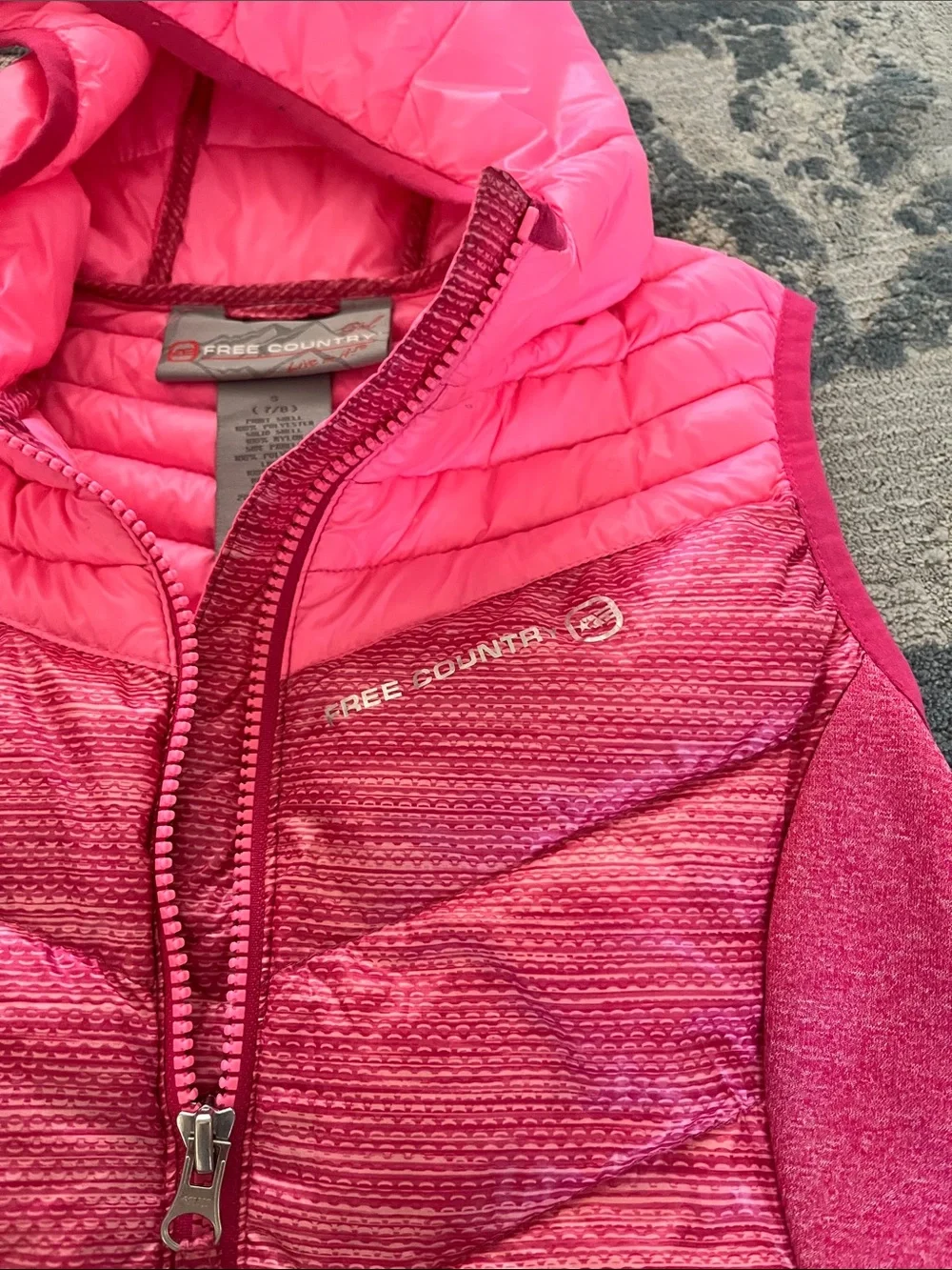 Free Country Girls' Hooded Quilted Vest in Bright Pink - Picture 3 of 6